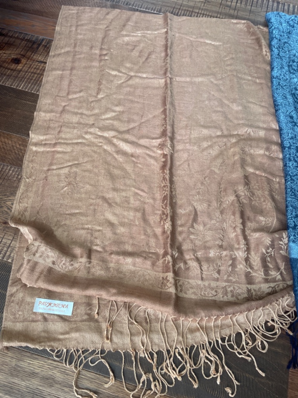 2 Pashmina scarfs - Picture 4 of 4